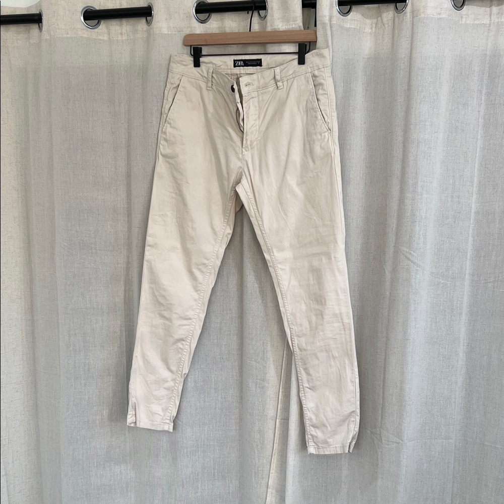 Zara Men's Light Khaki Chinos